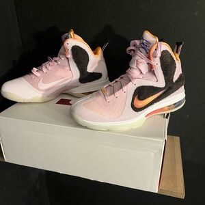 Nike LeBron James IX. Size 9